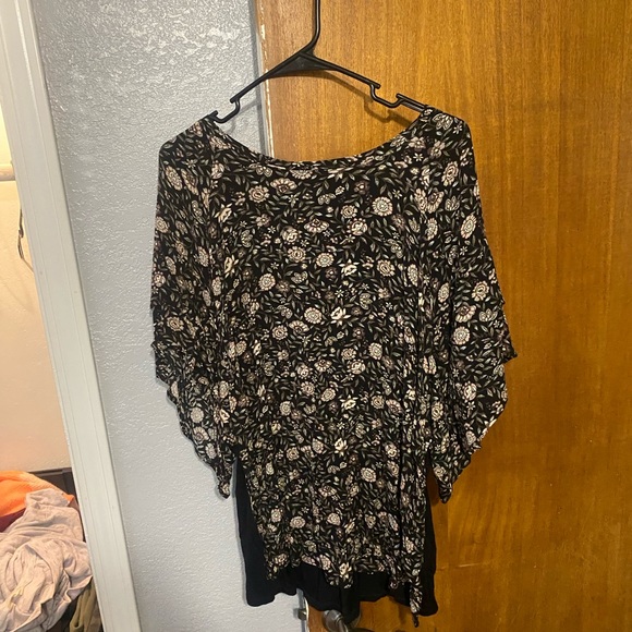 Multi pattern blouse - Picture 2 of 3